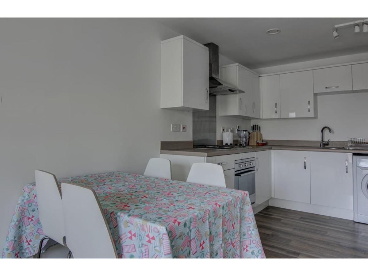 Large, Spacious And Modern Apt For 4 In Manchester Ngoại thất bức ảnh